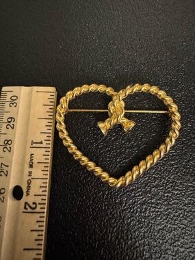 Premier Designs Gold-Tone Heart Rope Brooch with Bow Accent
